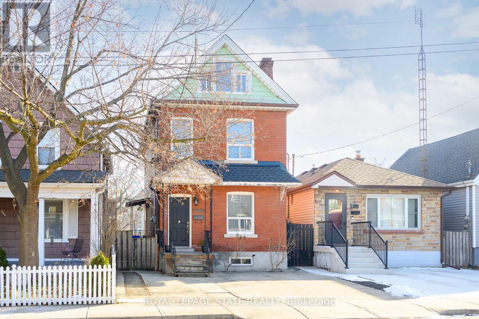 200 Kensington Ave N, Hamilton, ON L8L 7N7