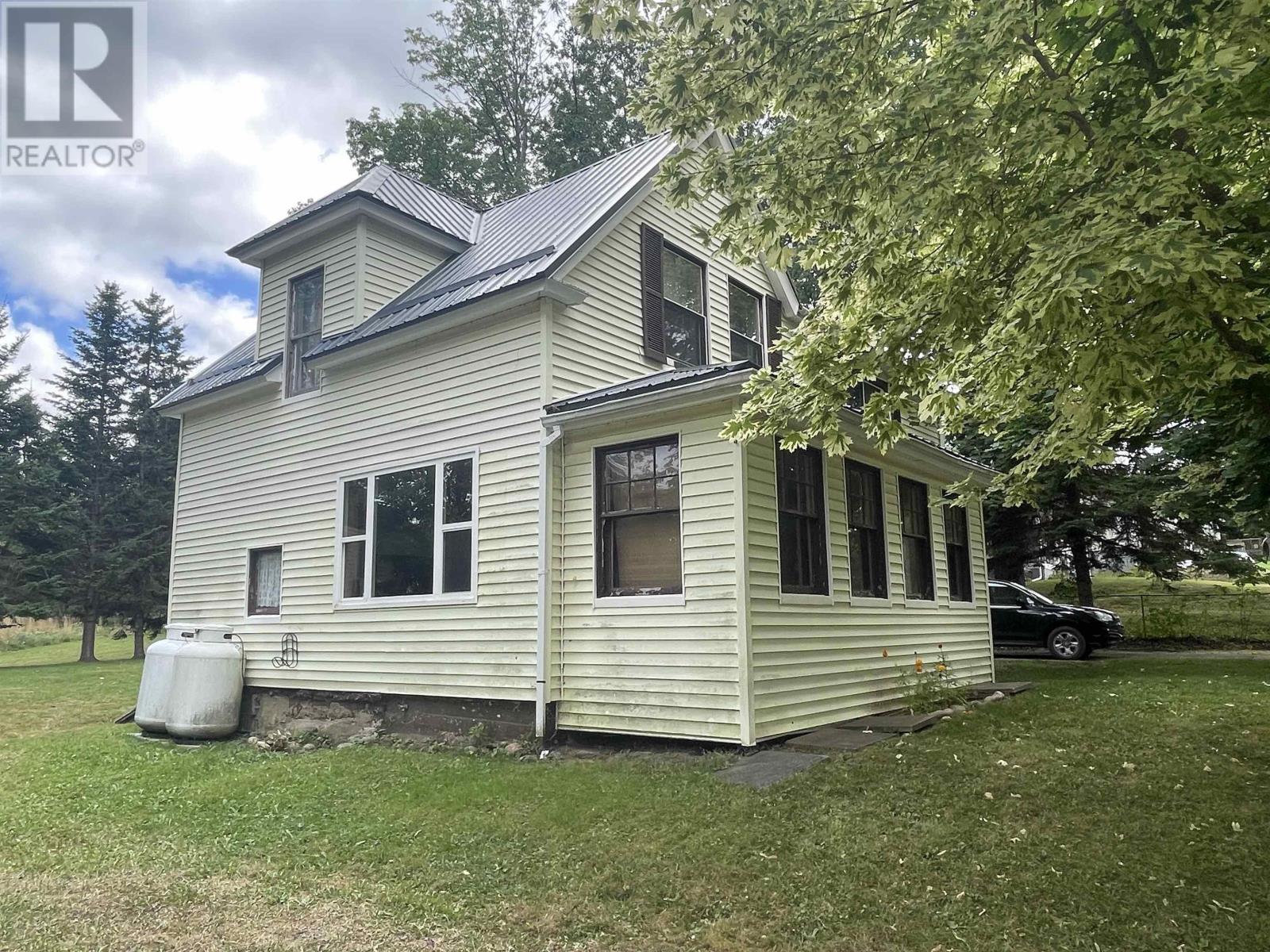 58 Seventh Street58 7th St, Trenton, NS B0K 1X0