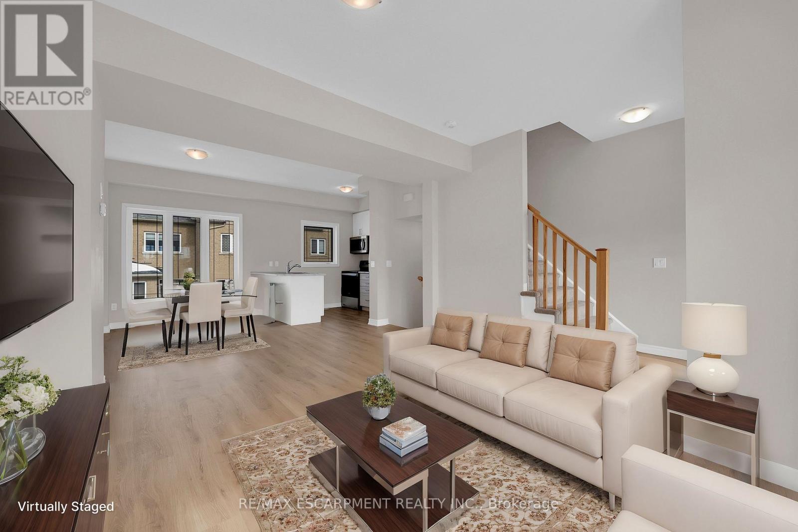 6 19 Picardy Dr, Hamilton Stoney Creek, ON L8J 0M7
