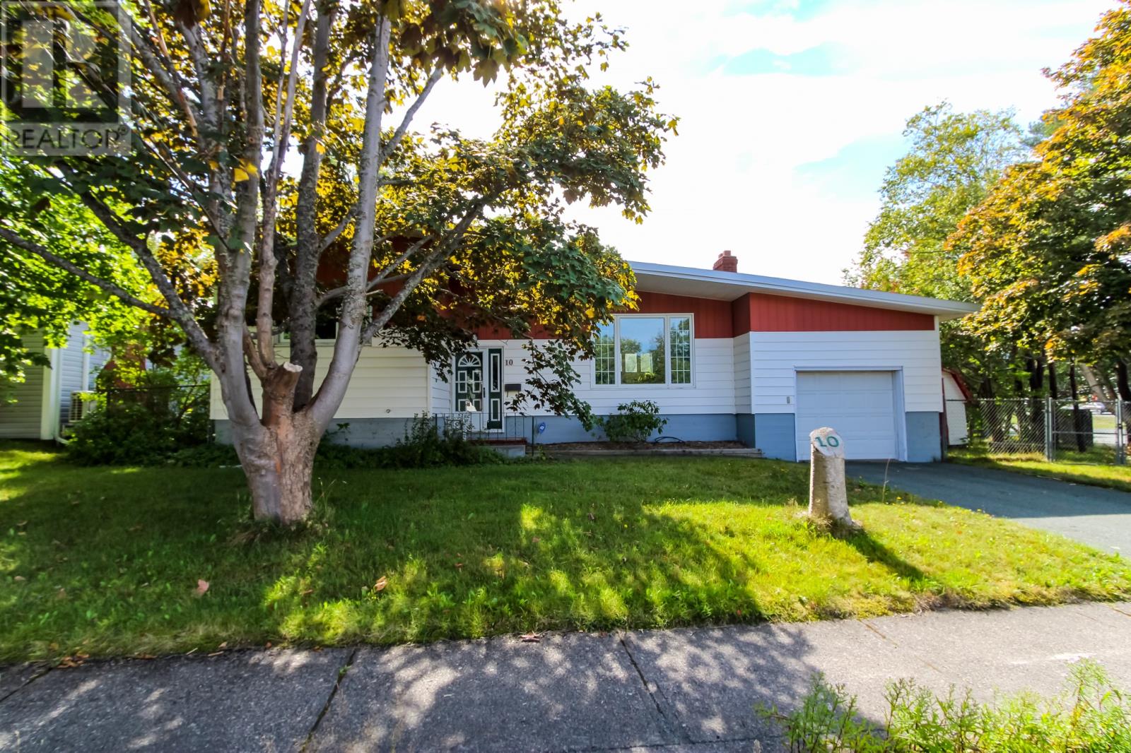10 Holbrook Ave, St. John's, NL A1E 2Y1