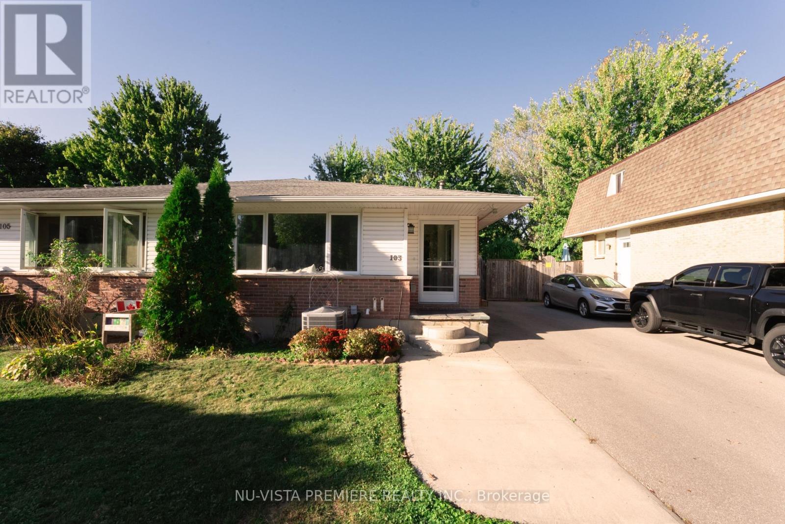 103 Scotchmere Cres N, London South South X, ON N6E 1Z9