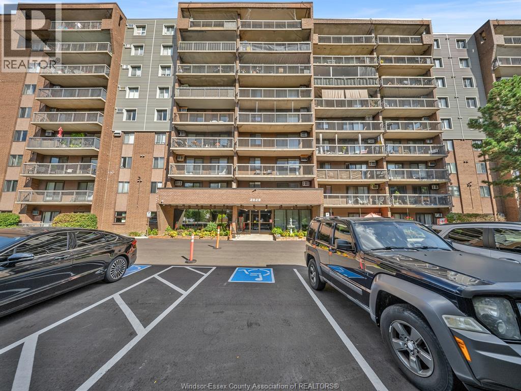3936 Wyandotte East Unit 906, Windsor, ON N8Y 4V1