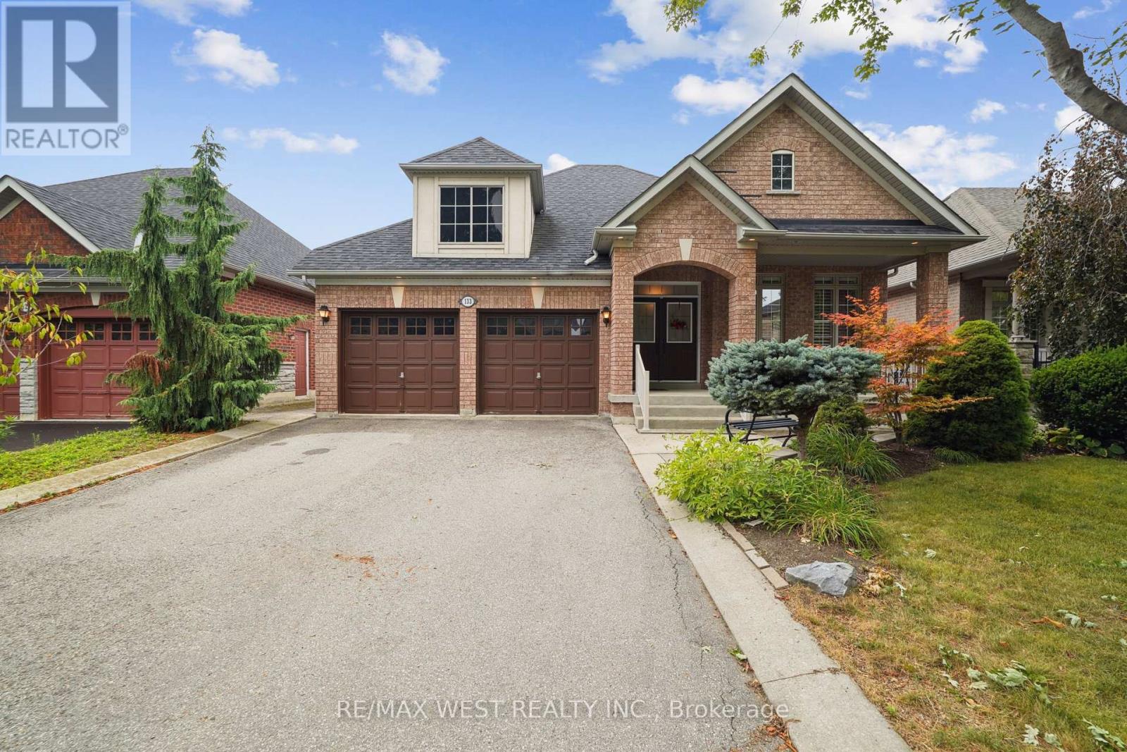 133 Cupola Cres, Vaughan, ON L4H 3G1