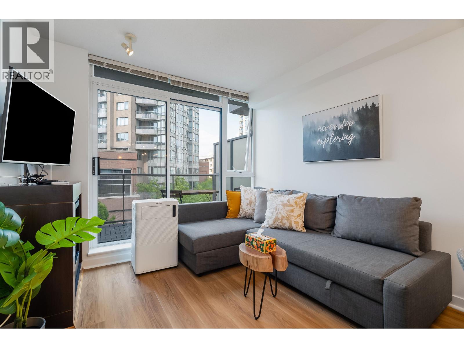 618 Abbott Street Unit 517, Vancouver, BC V6B 0C1