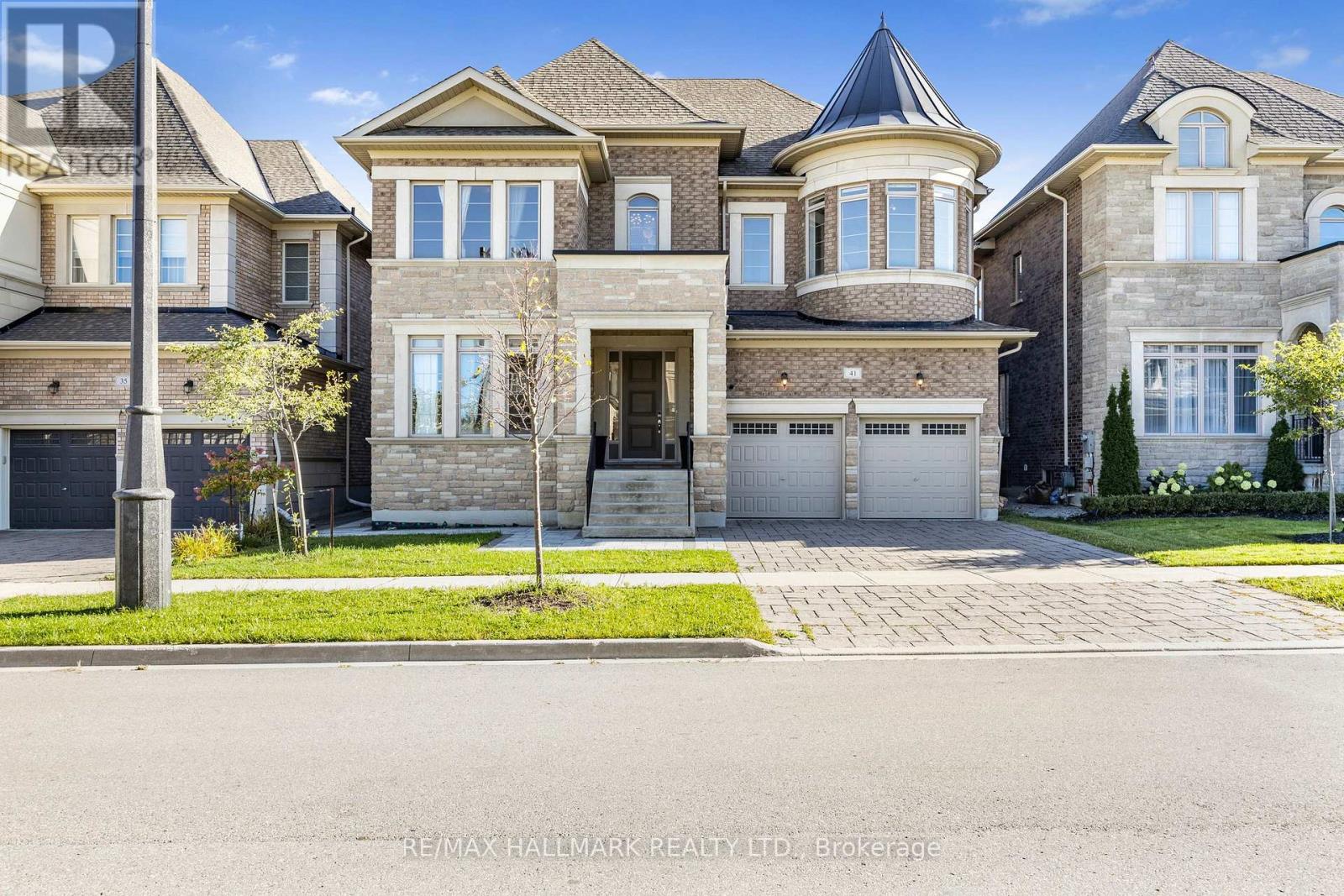 41 Glen Abbey Trl, Vaughan Kleinburg, ON L4H 3X7
