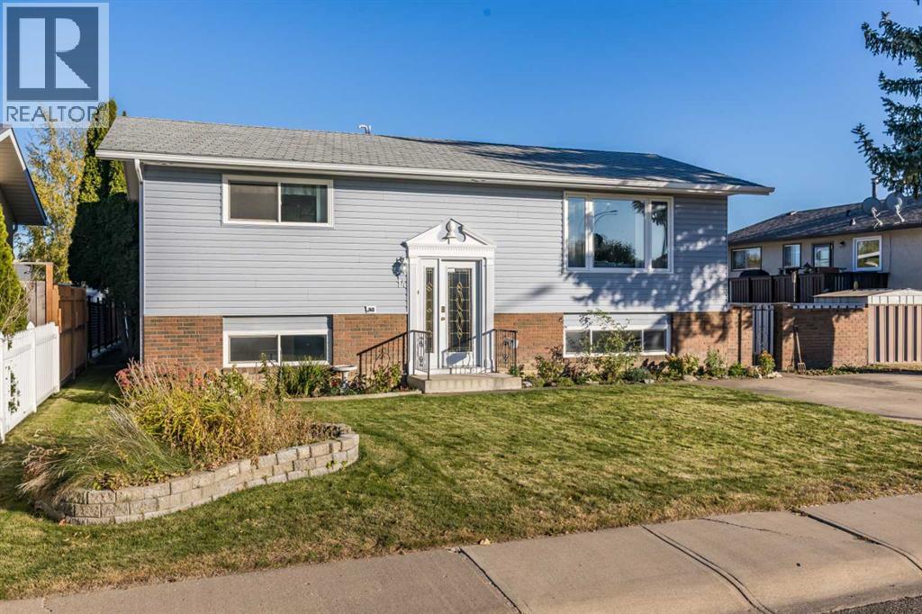 14 Rossdale Way SE, Medicine Hat, AB T1B 1X6