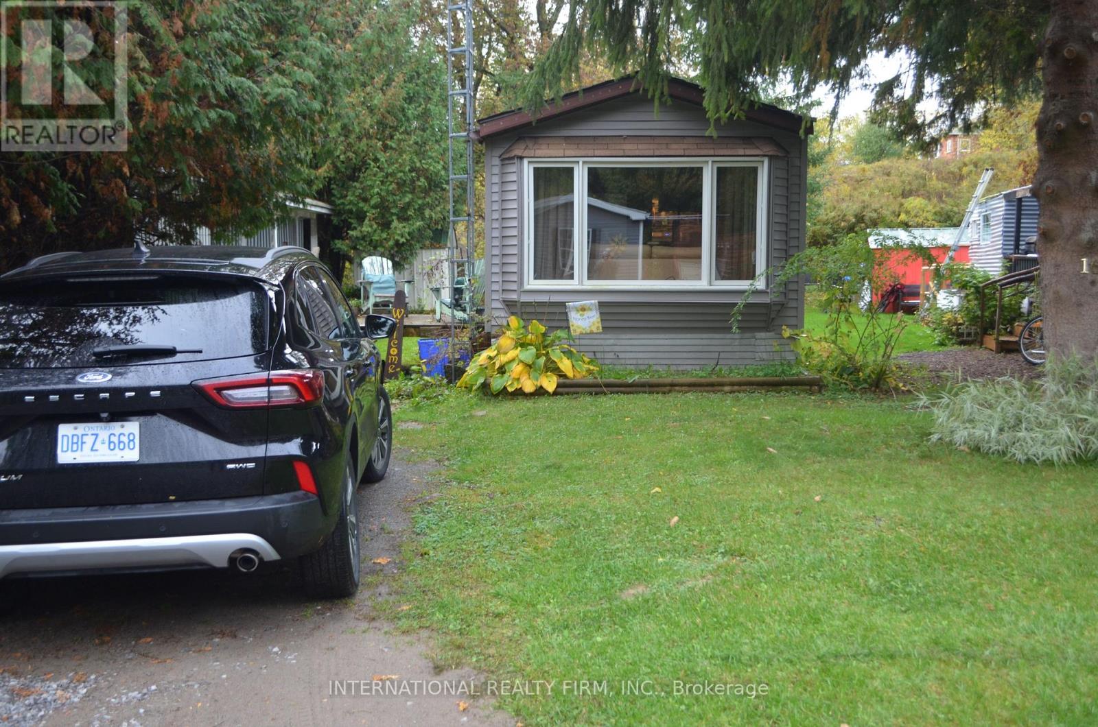 16 623 King Ave E, Clarington Newcastle, ON L1B 1K8