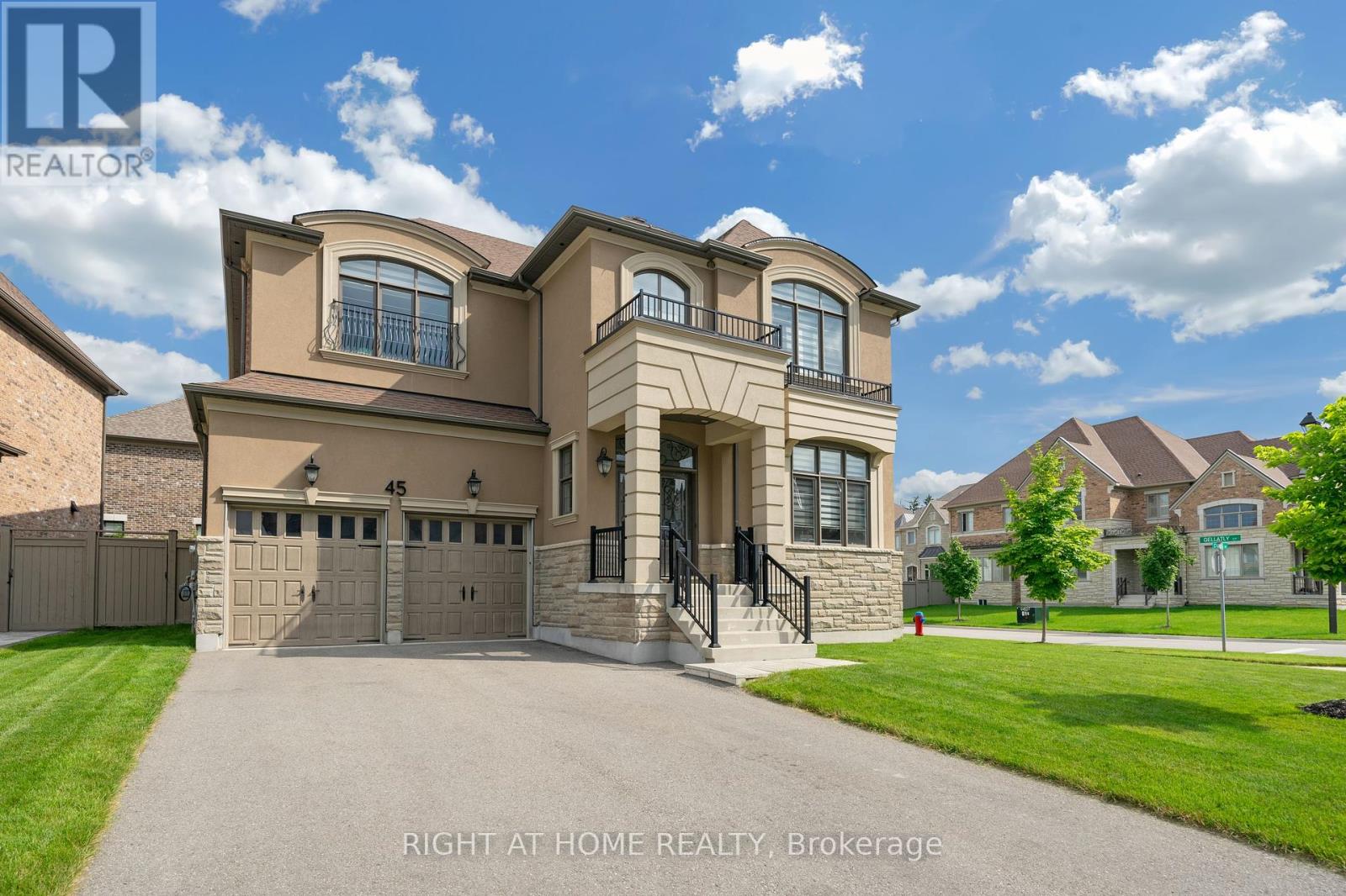 45 Cairns Gate, King, ON L7B 0P5