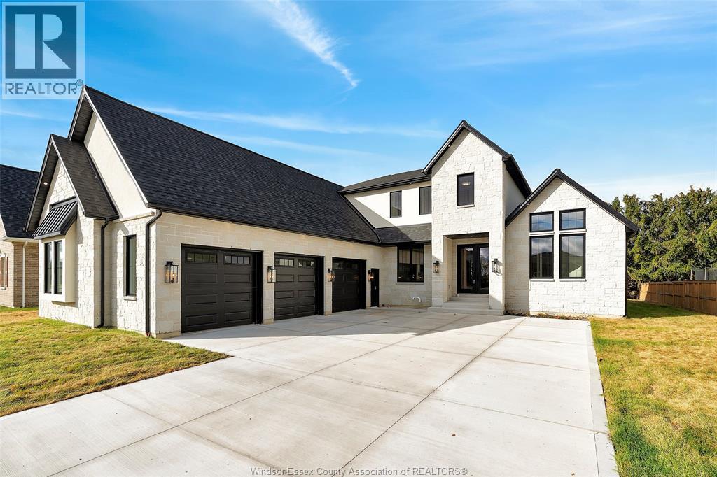 1443 Mullins Dr, Lakeshore, ON N0R 1V0