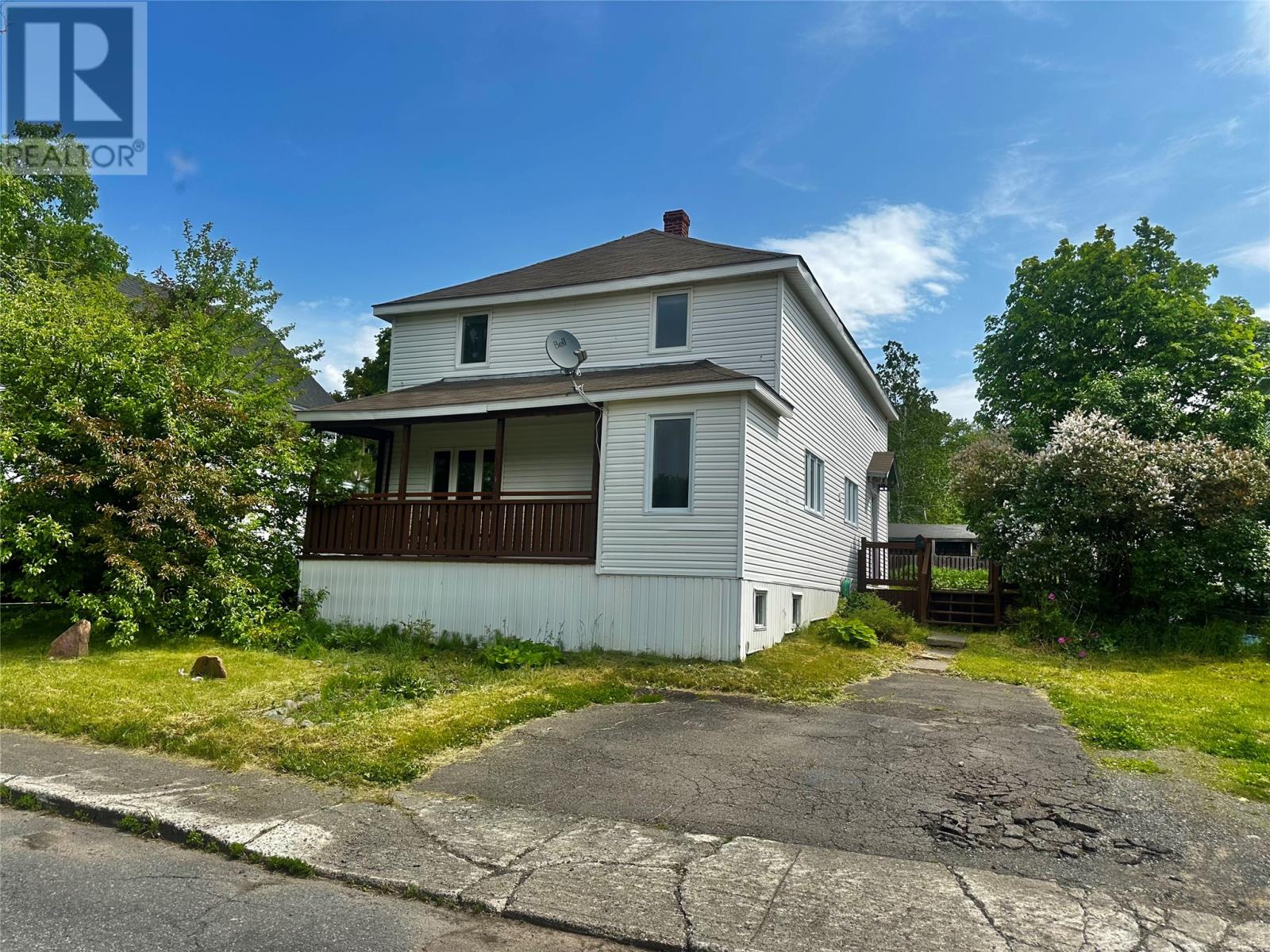 8 Peronne Rd, Grand Falls-Windsor, NL A2A 2B2