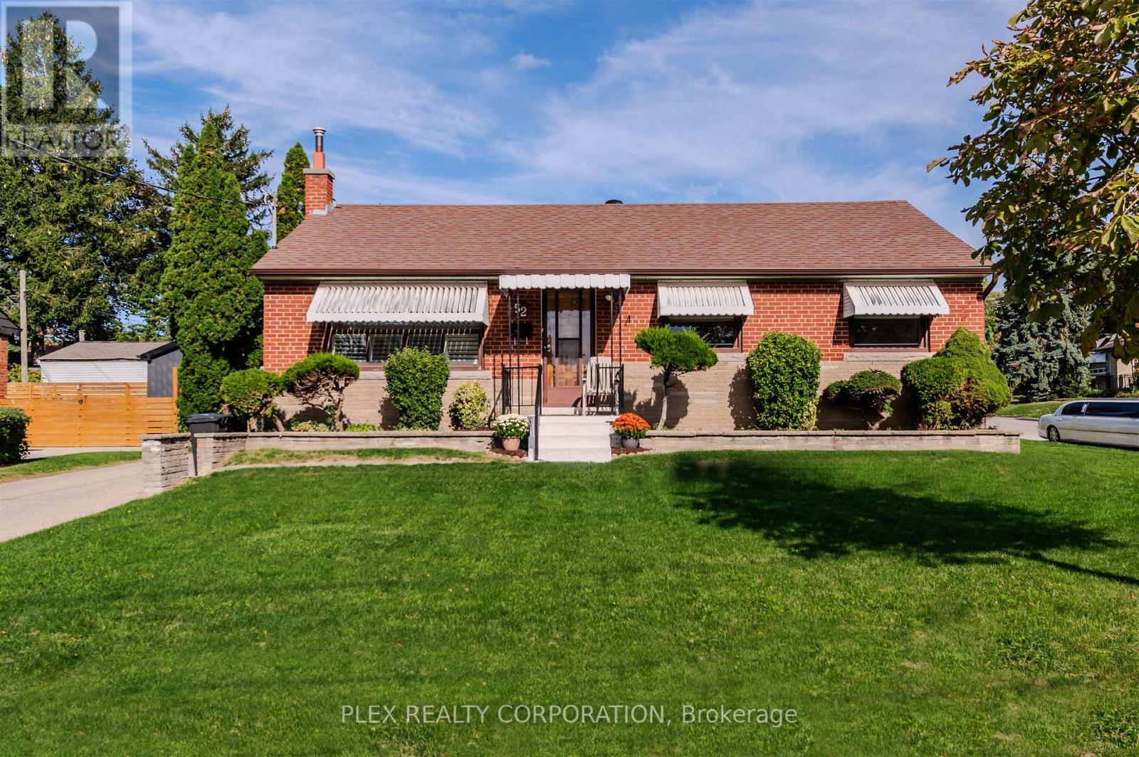 52 Merrian Rd, Toronto, ON M1K 3M7