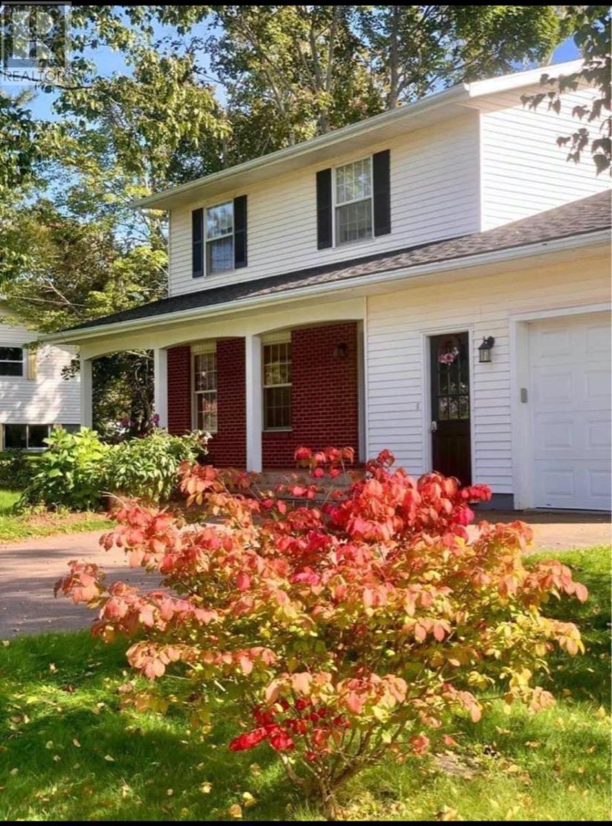 96 Nassau St, Charlottetown, PE C1A 7W1