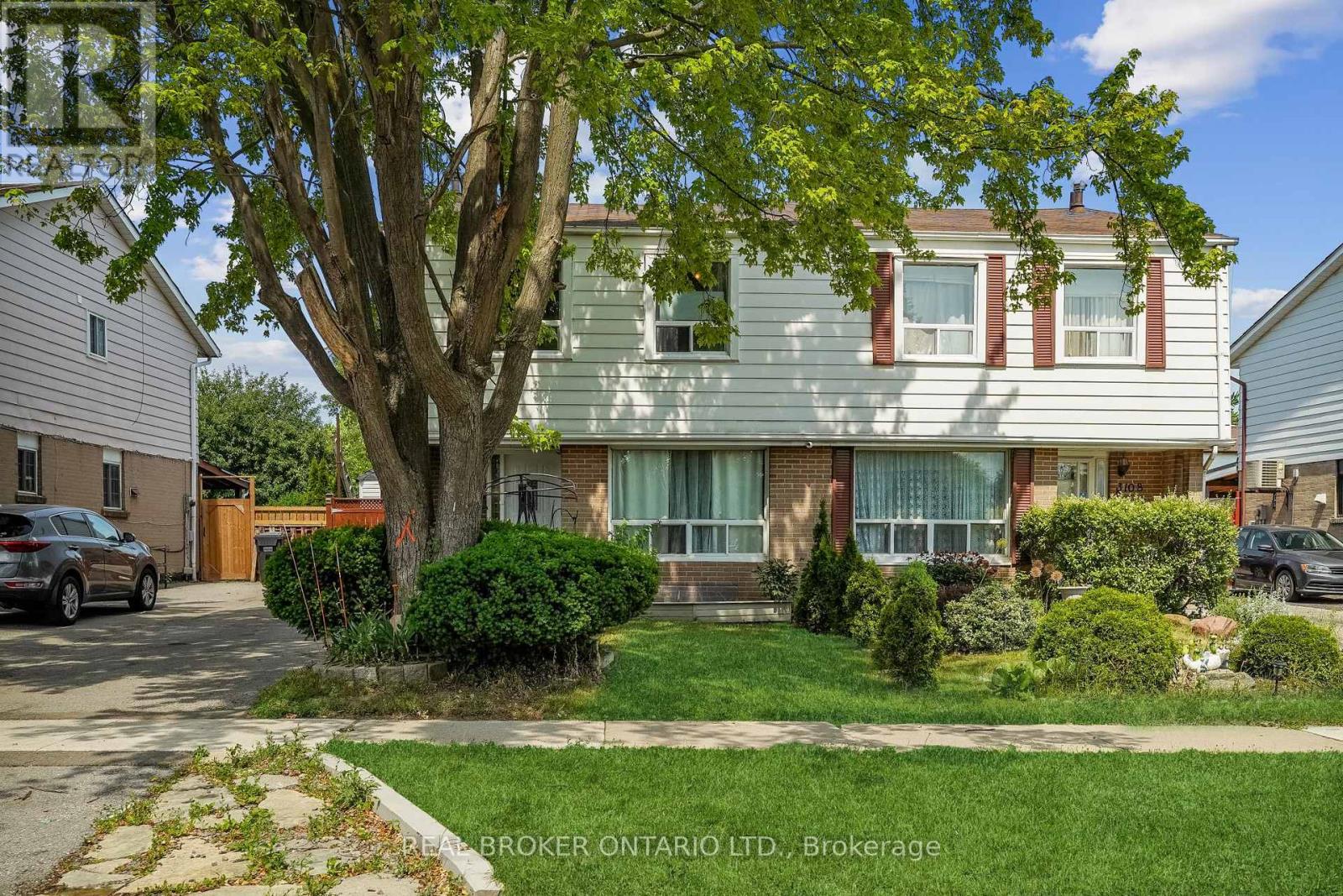3106 Redbank Cres, Mississauga, ON L4T 1V1