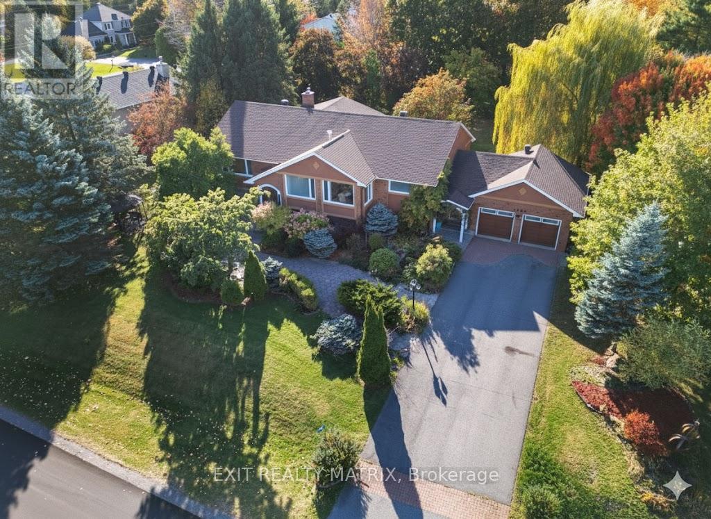1100 Moffatt Dr, Ottawa, ON K4C 1B7