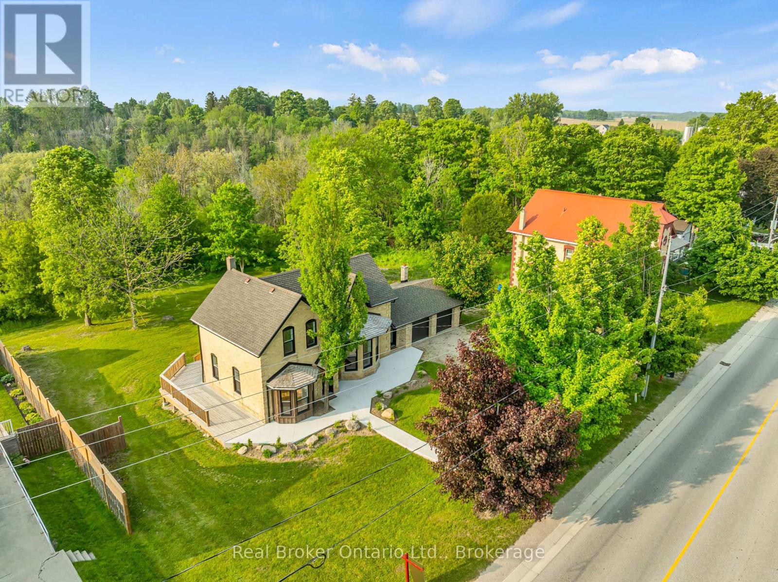 16 Hillcrest St W, South Bruce, ON N0G 2S0
