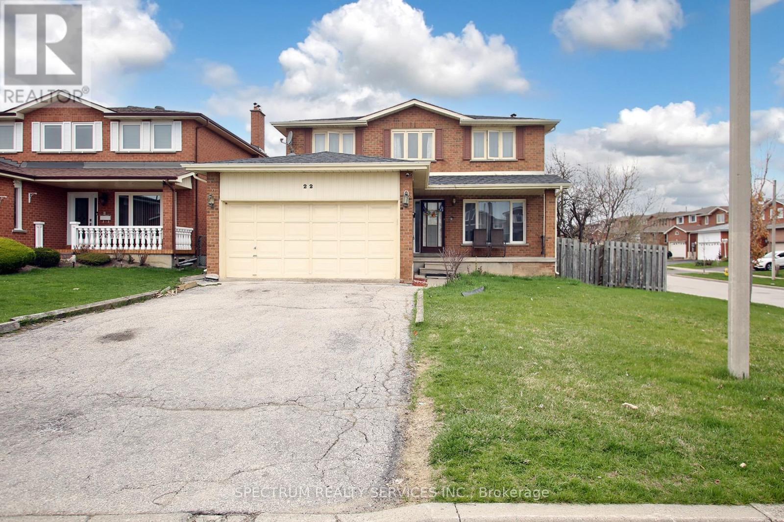22 Kaiser Dr, Vaughan West Woodbridge, ON L4L 3V4