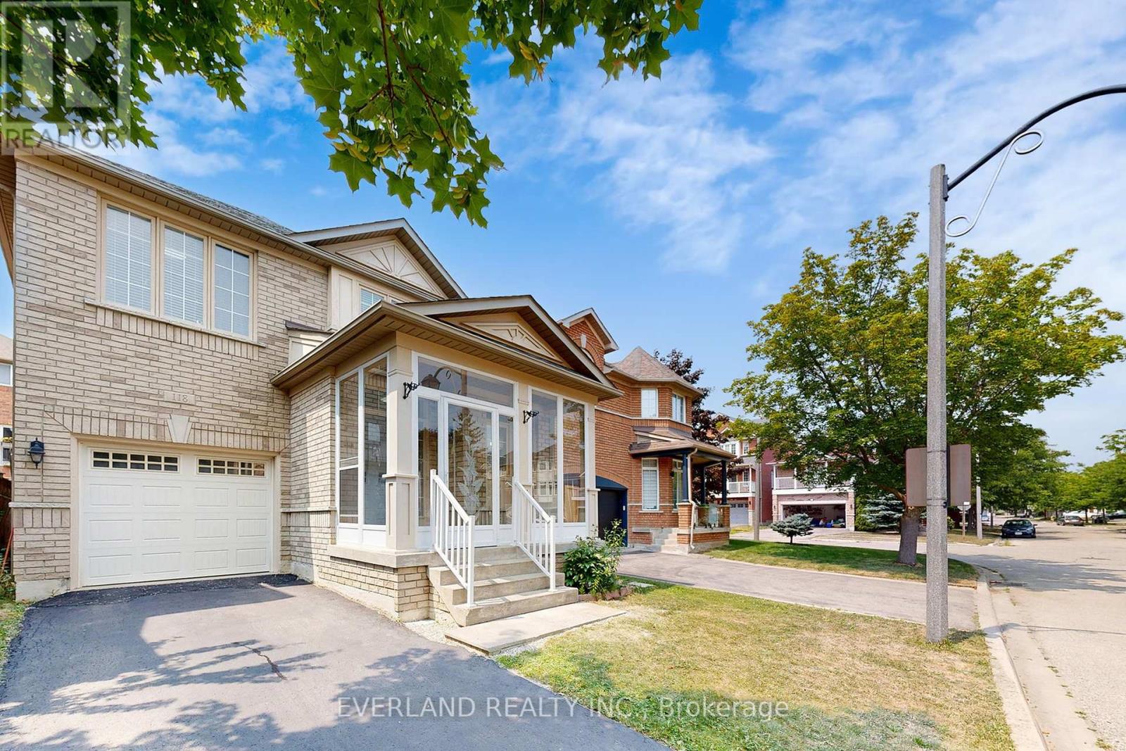 118 Orchard Hill Blvd, Markham, ON L6C 2M4