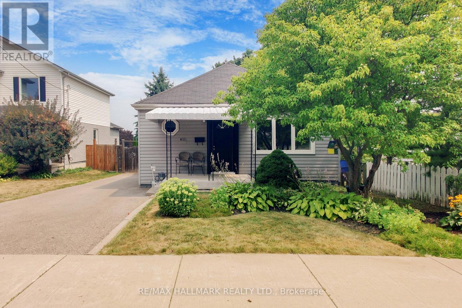 611 Athol St, Whitby, ON L1N 3Z9