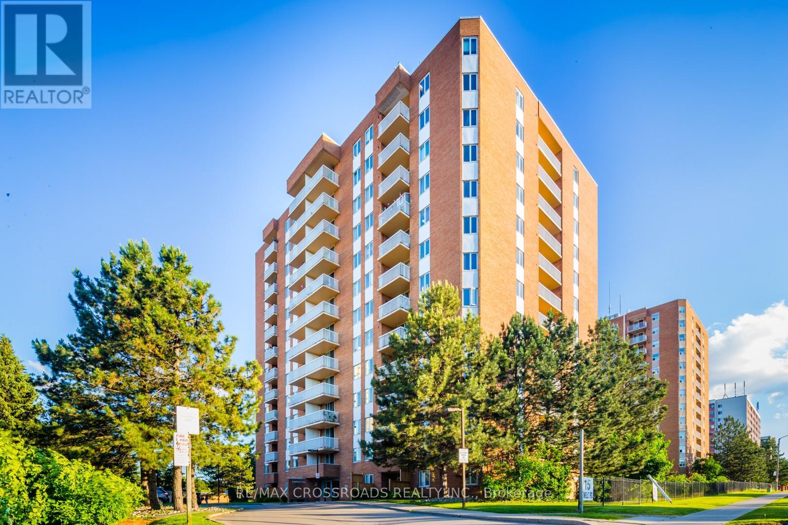 1204 15 Sewells Rd, Toronto, ON M1B 3V7
