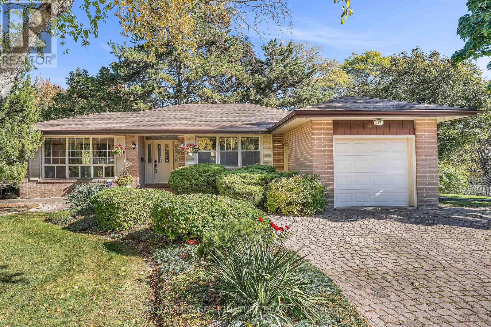 24 Hockley Pl, Toronto Parkwoods-donalda, ON M3A 2S4