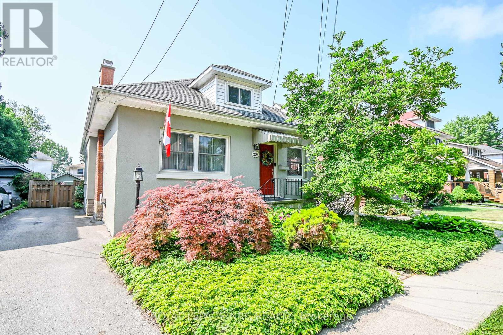 250 Kent St, Port Colborne, ON L3K 3A1