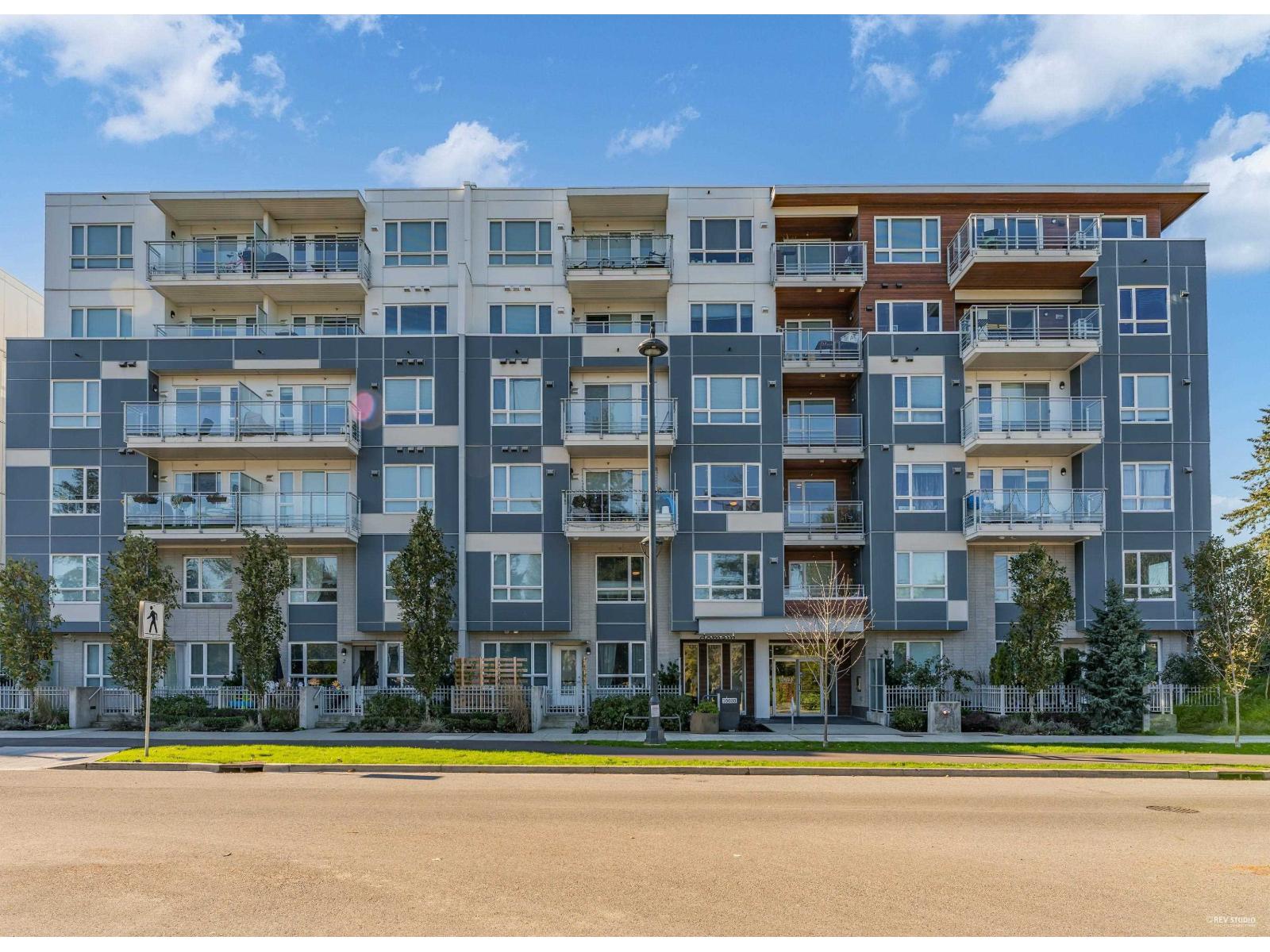 10603 140 Street Unit 305, Surrey, BC V3T 0M8