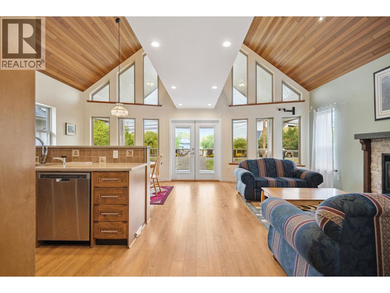 4394 River Road West Rd, Delta, BC V4K 1S2