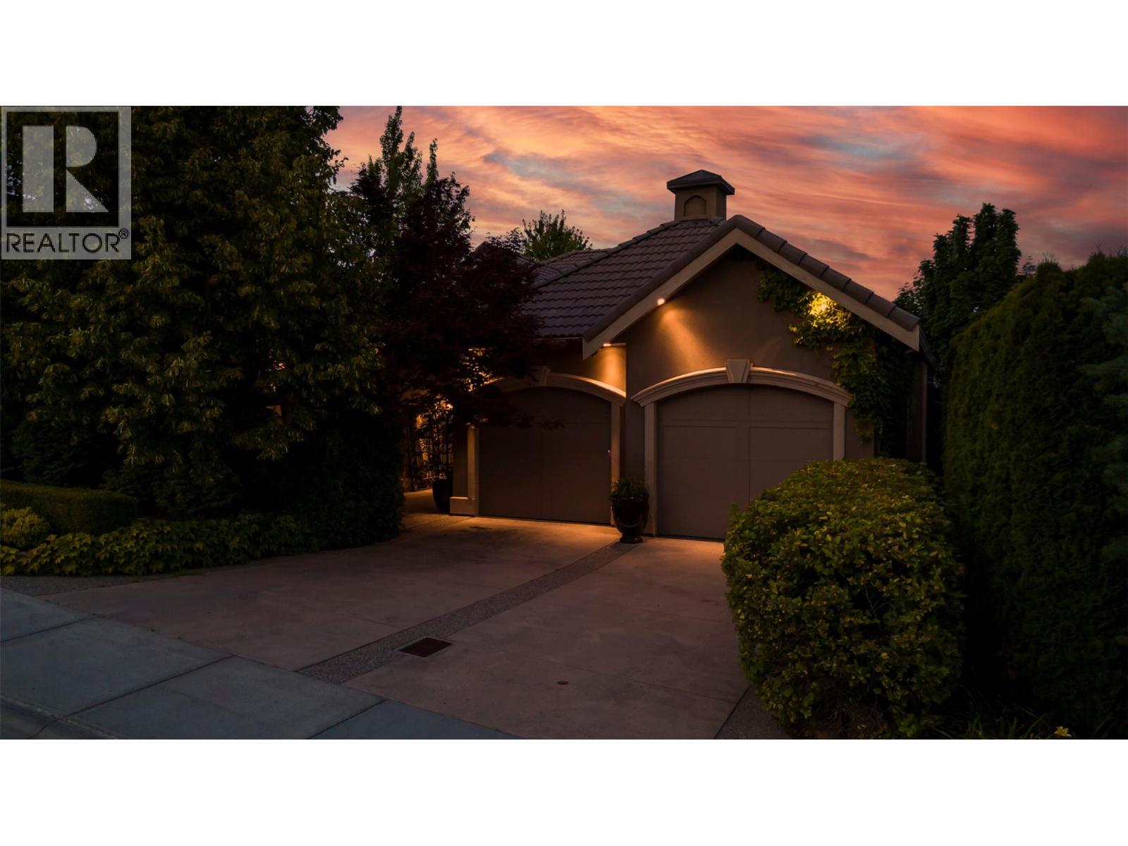 1749 Capistrano Dr, Kelowna, BC V1V 2Z3