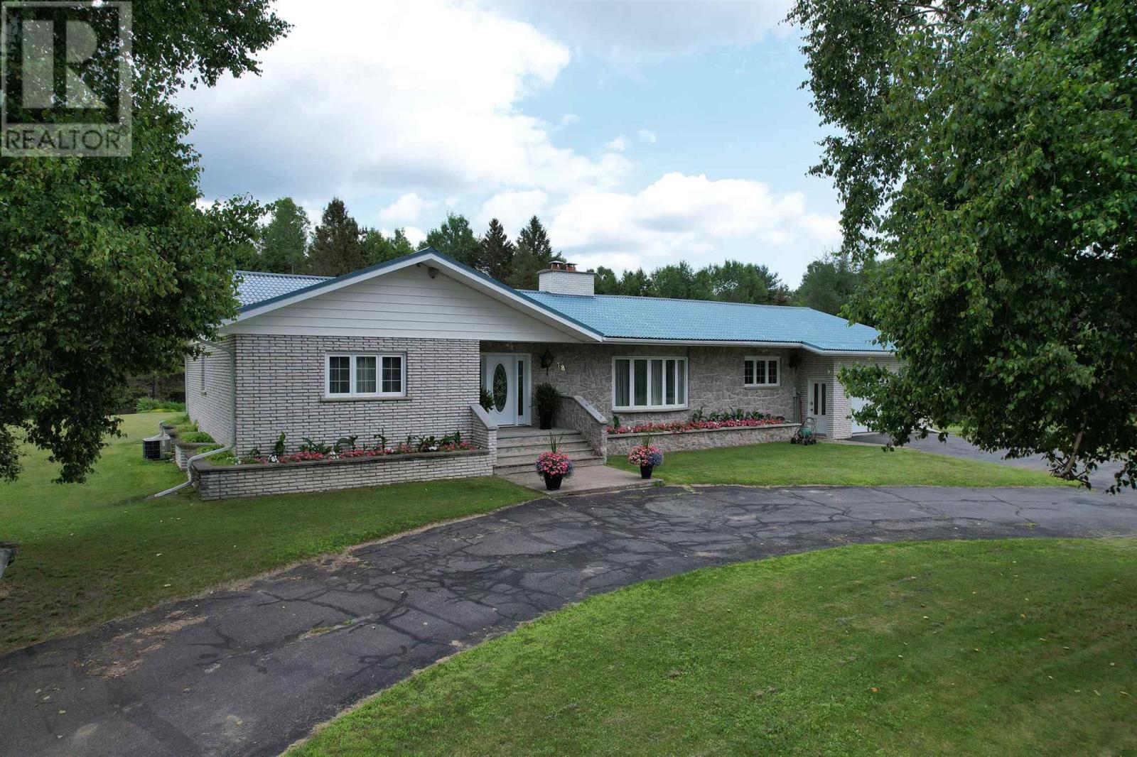 18 Chiblow Lake Rd, Huron Shores, ON P0R 1H0