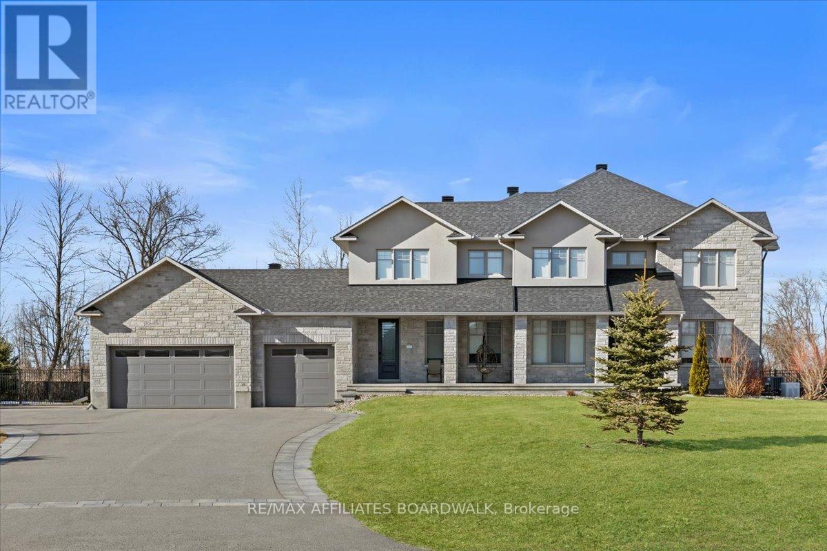 724 Mcmanus Ave, Ottawa, ON K4M 0B2