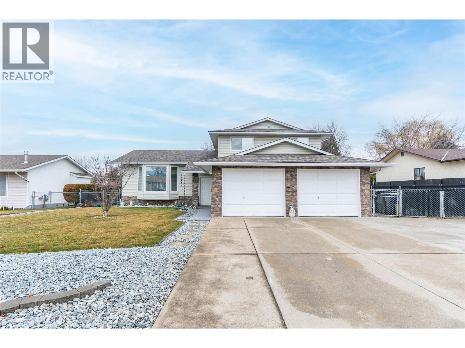 210 Felix Rd, Kelowna, BC V1X 7C9