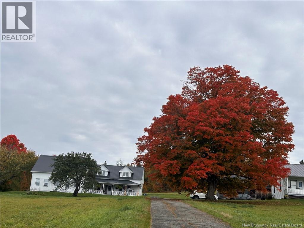 4790 Route 105, Upper Queensbury, NB E6G 1W6