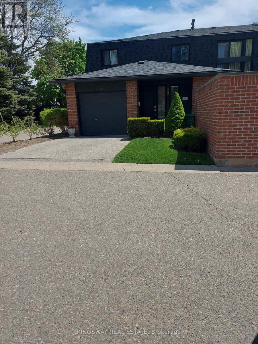 101 20 Mineola Rd E, Mississauga, ON L5G 4N9
