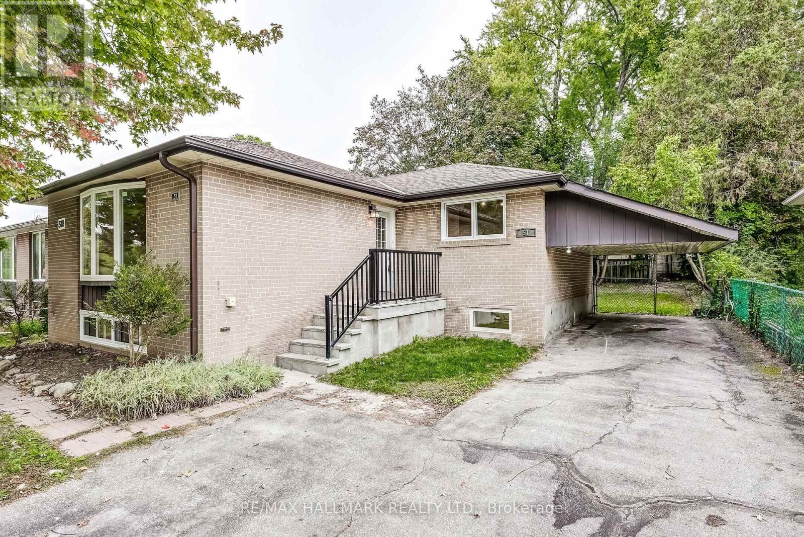 51 Aurora Heights Dr, Aurora, ON L4G 2W6