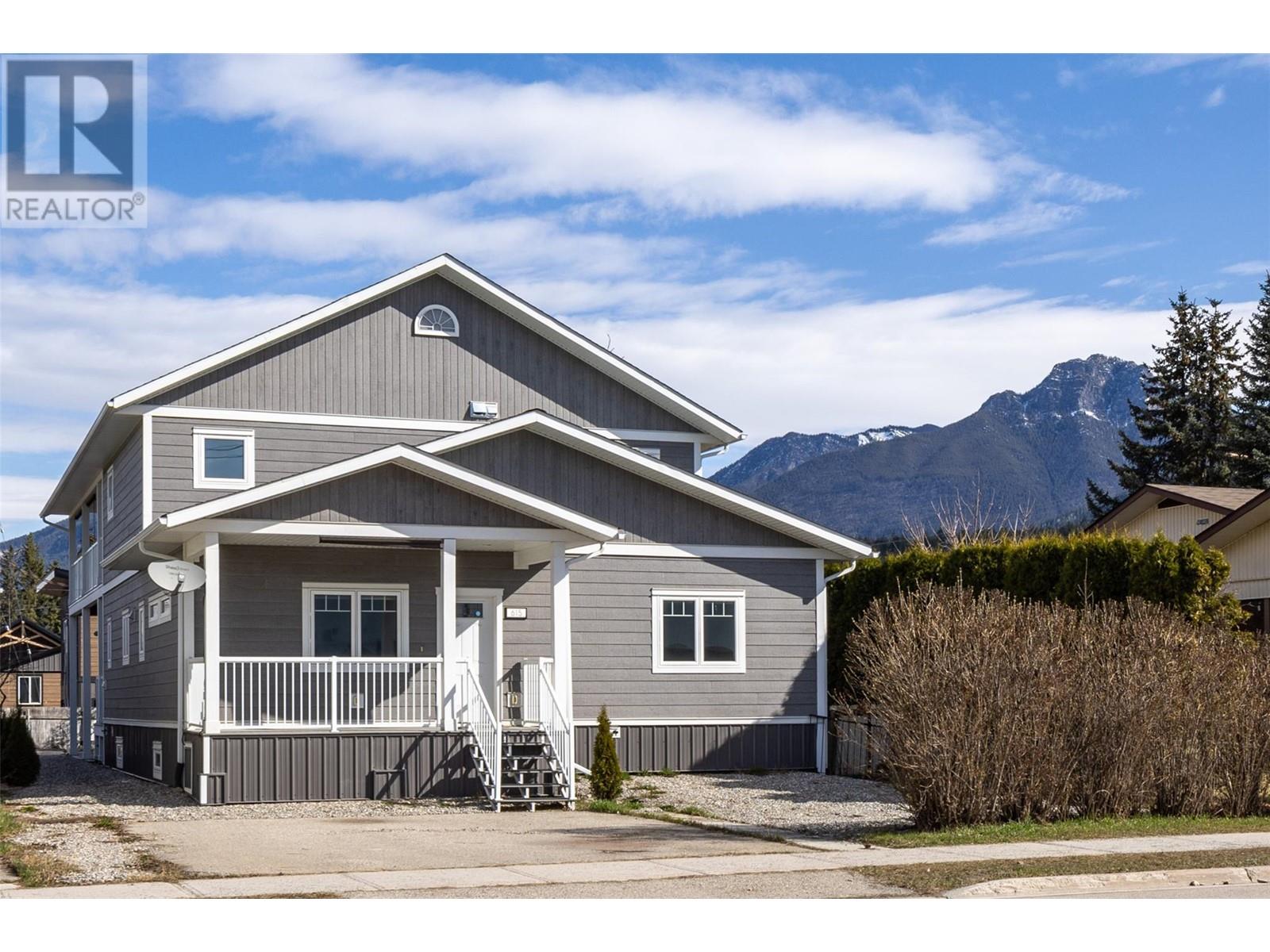 615 9 Street South, Golden, BC V0A 1H0