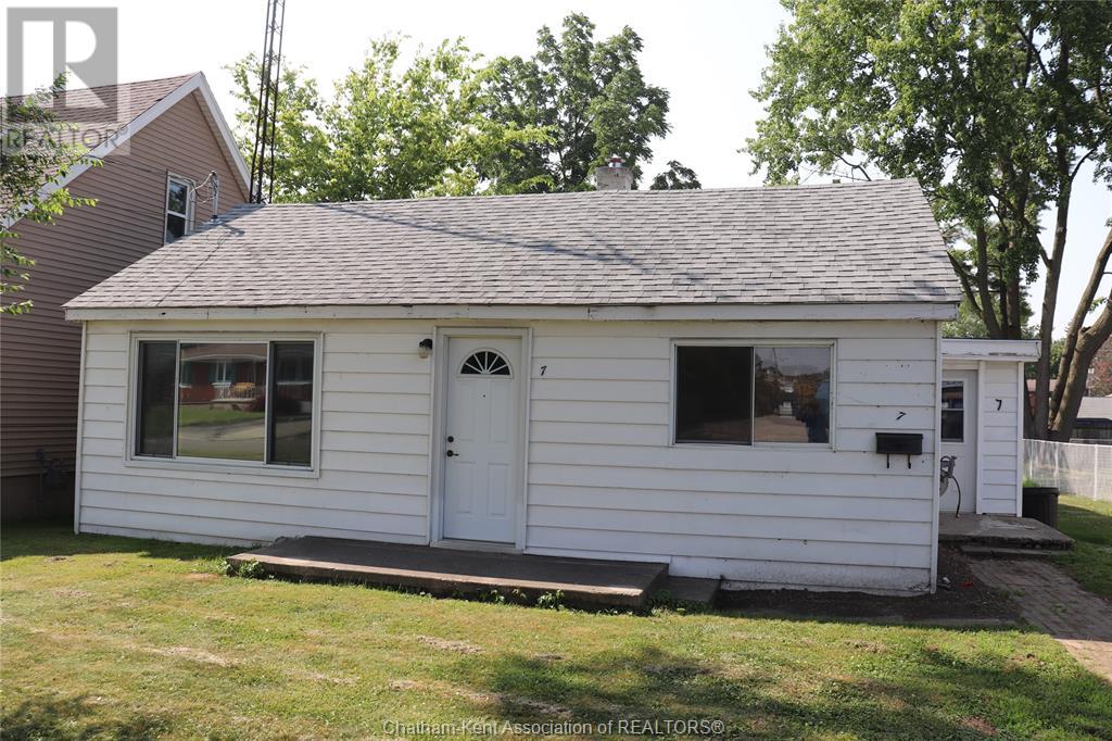 7 Oxley Dr, Chatham, ON N7L 2K5