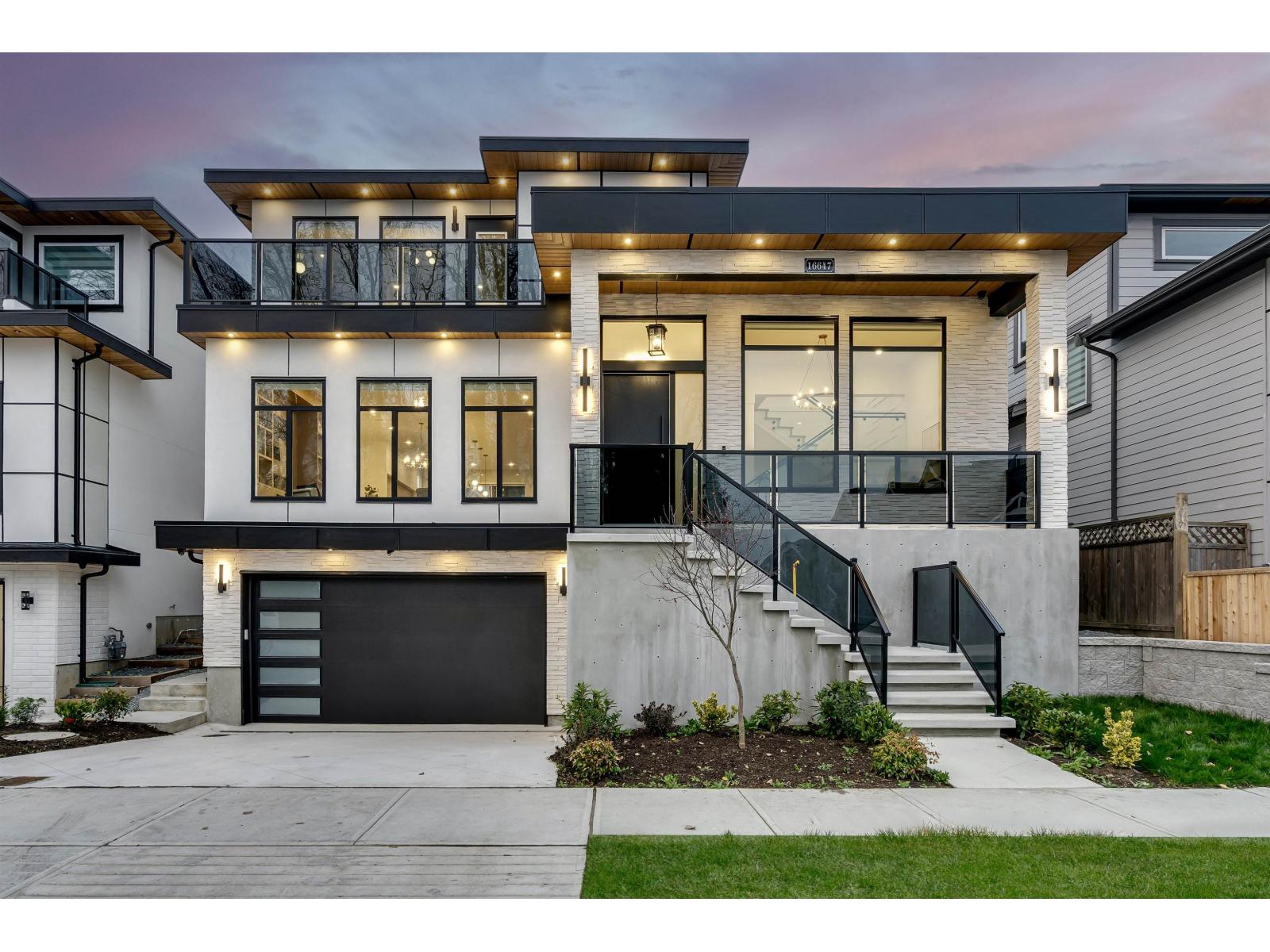 18 Avenue Unit 16647, Surrey, BC V3Z 9X5