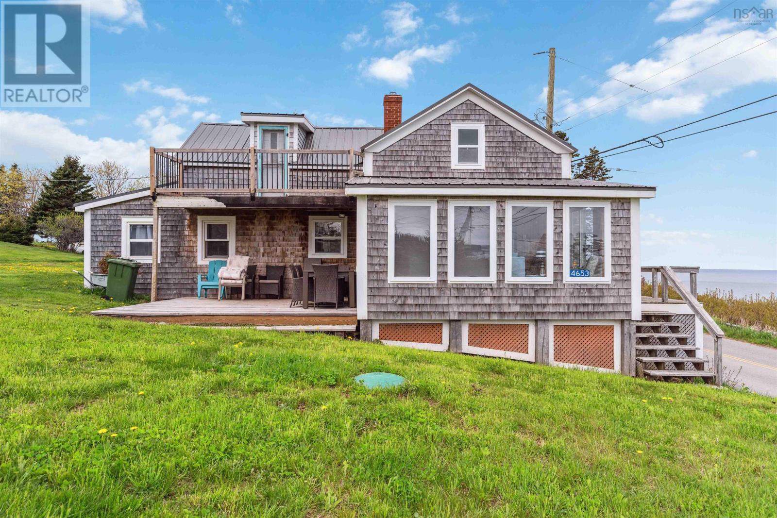 4653 Black Rock Rd, Canada Creek, NS B0P 1V0
