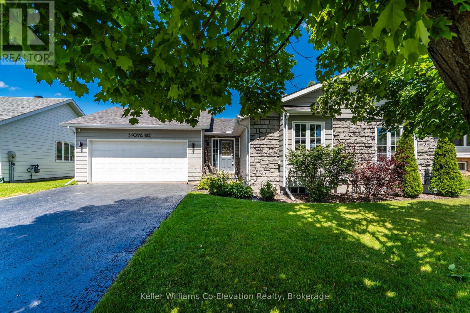 5 Pommel Pl, Penetanguishene, ON L9M 1J7