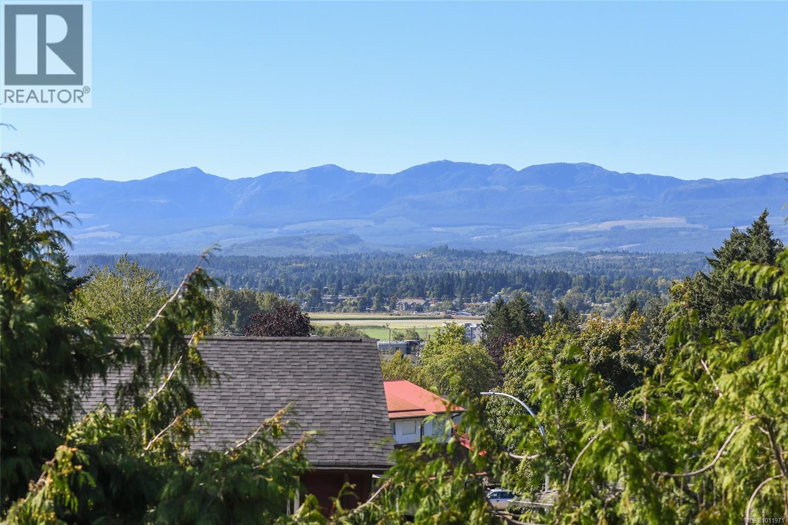 265 Panorama Pl, Courtenay, BC V9N 5S4