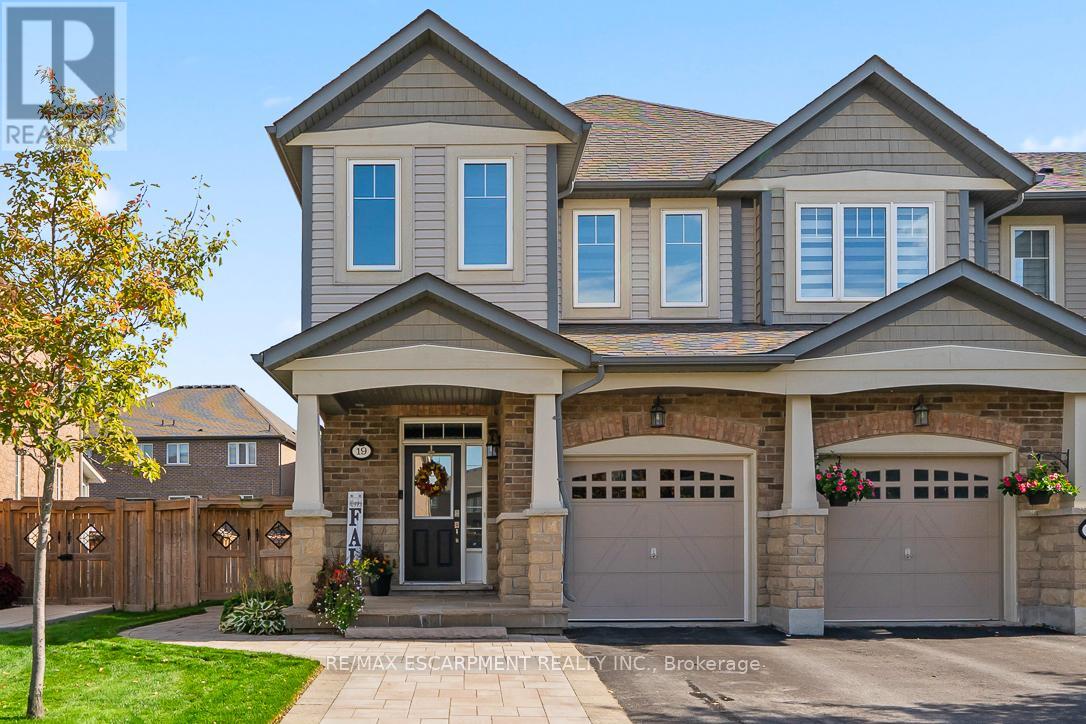 19 Maple Cider St, Caledon, ON L7C 4B4