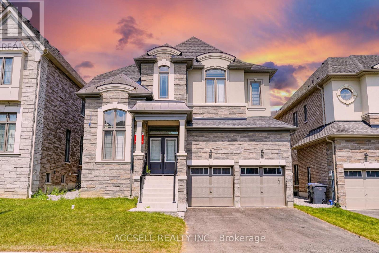 95 James Walker Ave, Caledon Caledon East, ON L7C 4N1