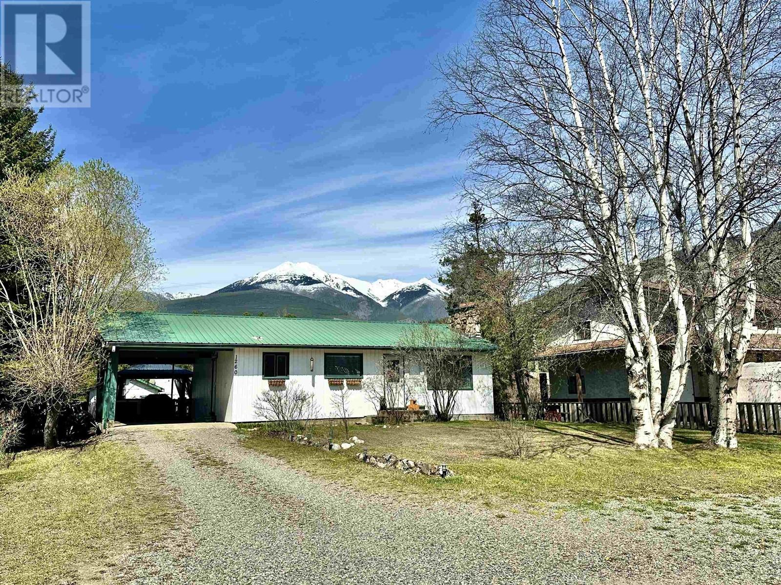 1260 3 Avenue, Valemount, BC V0E 2Z0