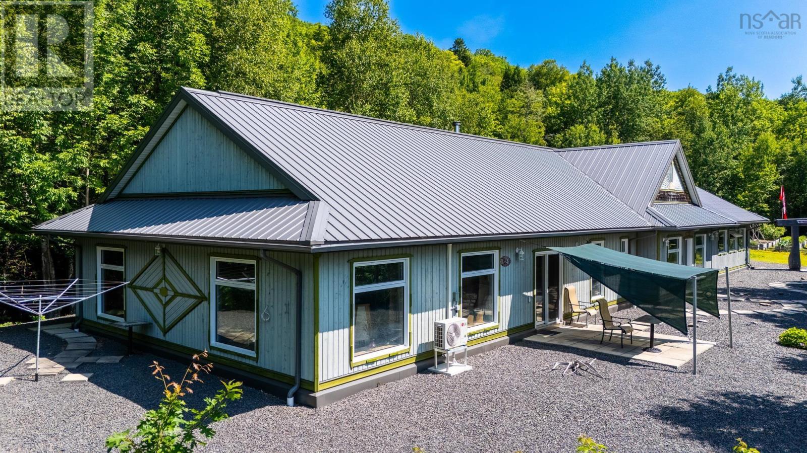 516 Burgess Mountain Rd, Woodville, NS B0P 1G0
