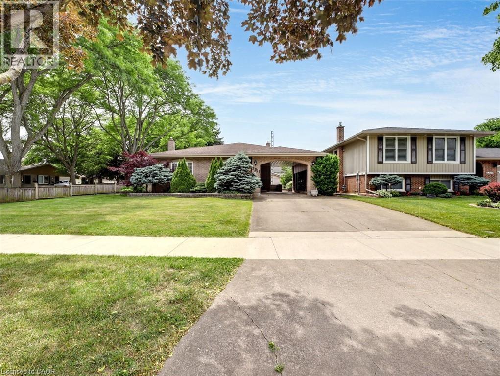 3311 Fairway Rd, Niagara Falls, ON L2J 3R5