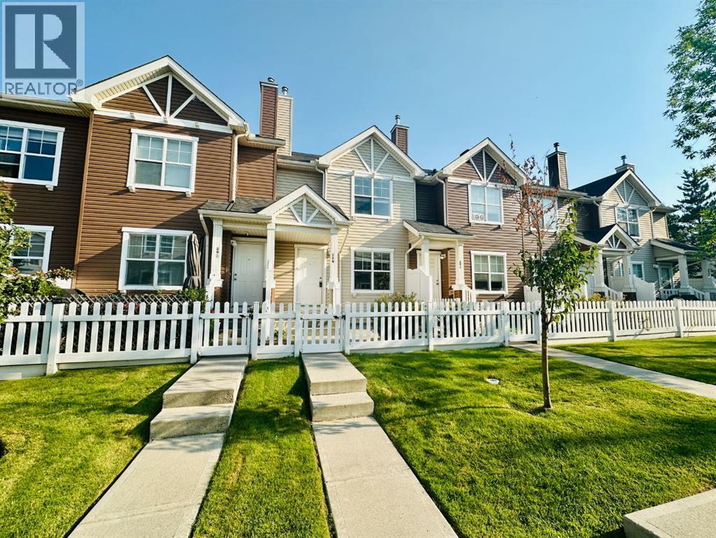 284 Elgin Gdns SE, Calgary, AB T2Z 4T7