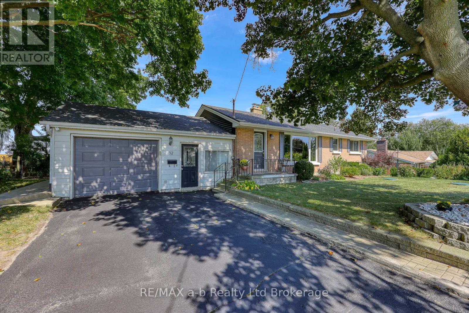 324135 Mount Elgin Rd, South-West Oxford, ON N0J 1N0