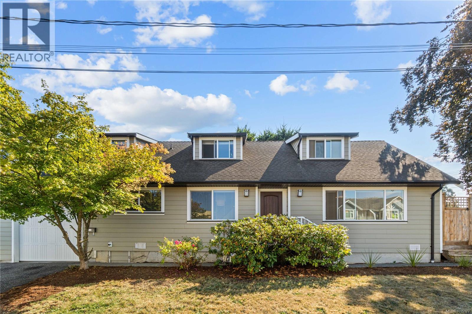 222 Morison Ave, Parksville, BC V9P 1K7