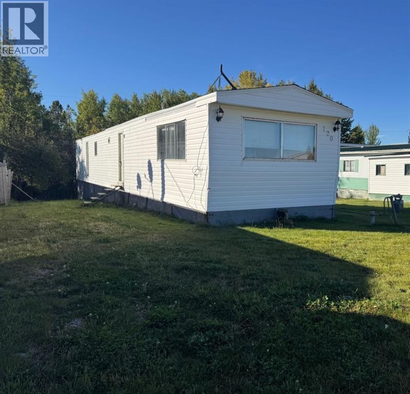 120 Park Ln, Swan Hills, AB T0G 2C0