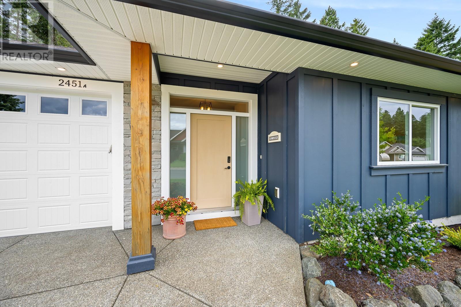 2451 Dakota Pl, Comox, BC V9M 0B9